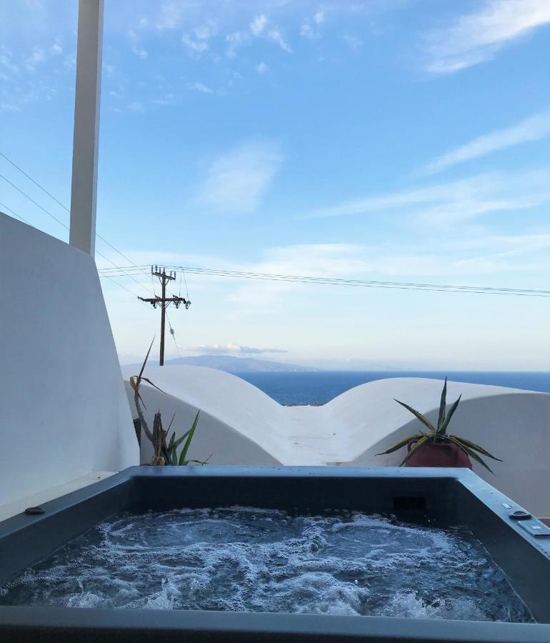 Muses Cycladic Suites Oía Exterior photo
