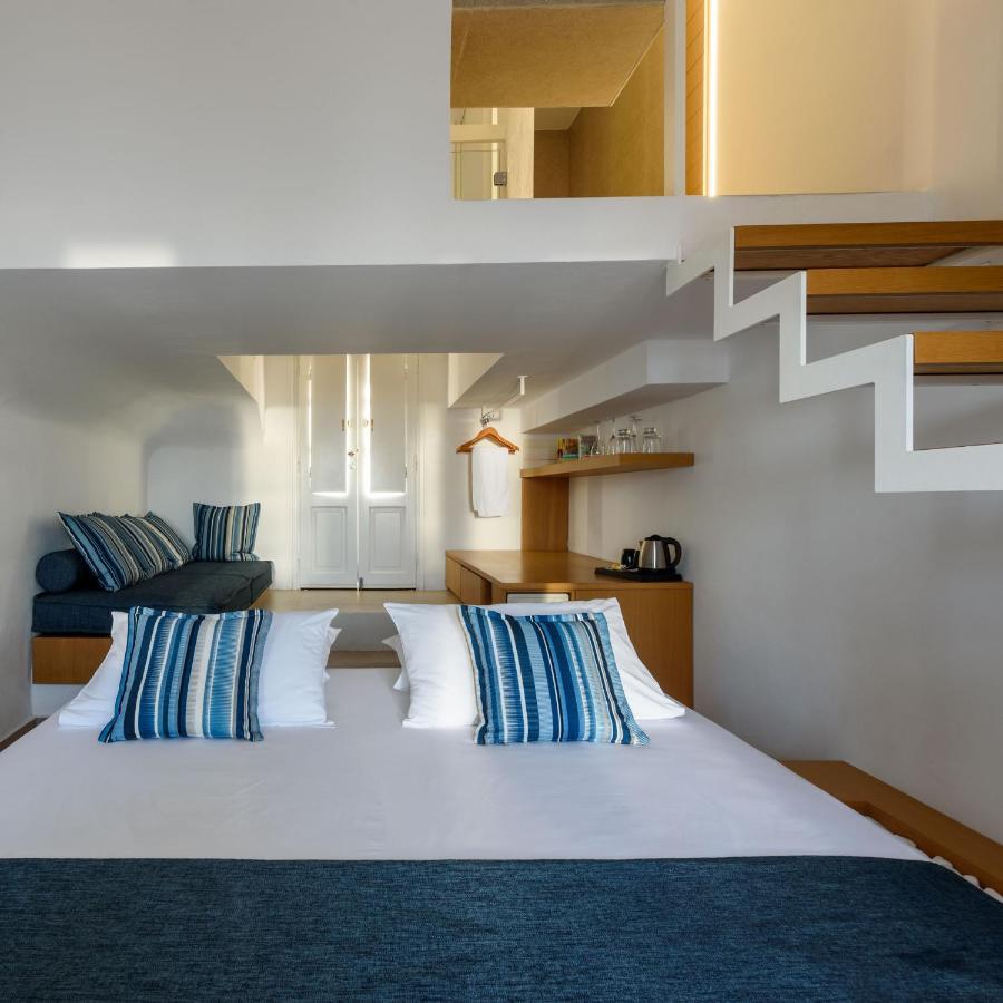 Muses Cycladic Suites Oía Exterior photo