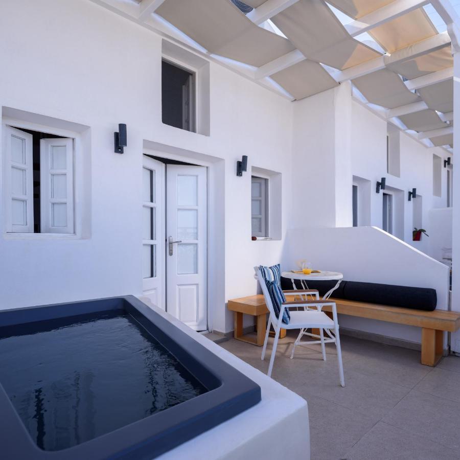 Muses Cycladic Suites Oía Exterior photo