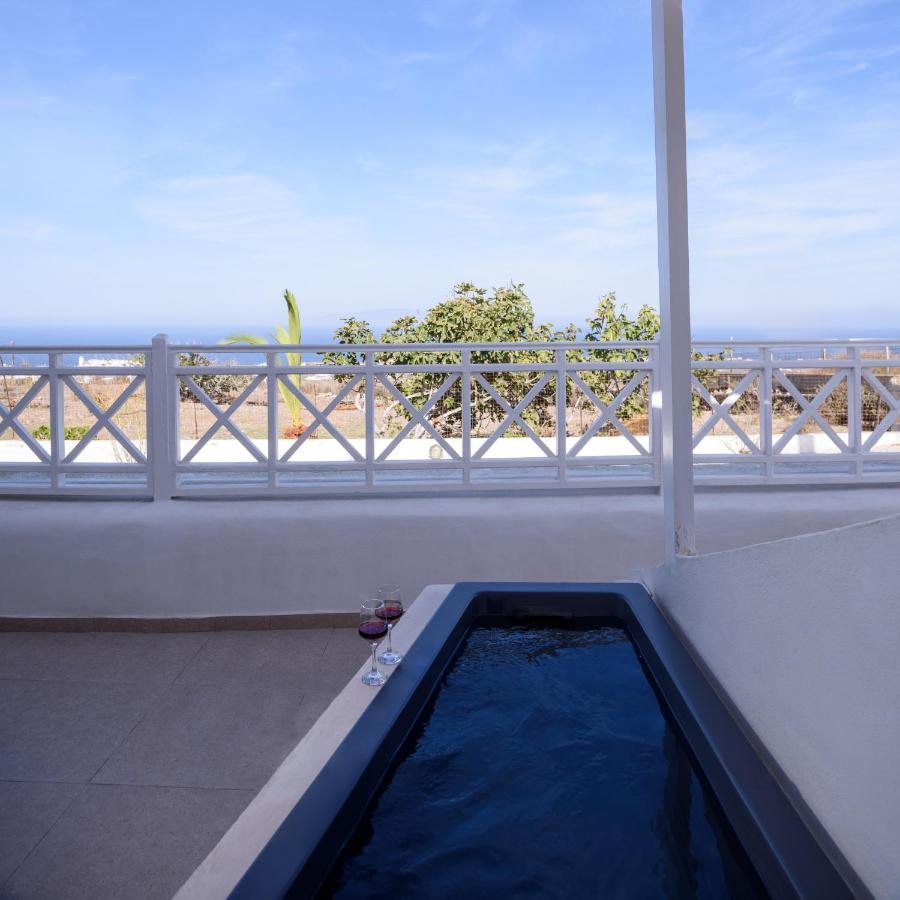 Muses Cycladic Suites Oía Exterior photo