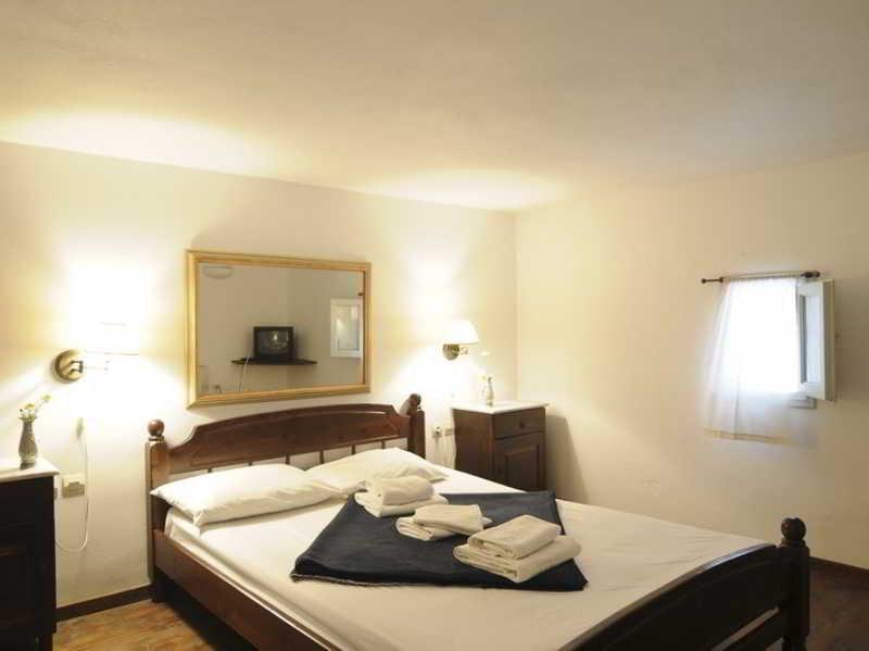 Muses Cycladic Suites Oía Exterior photo